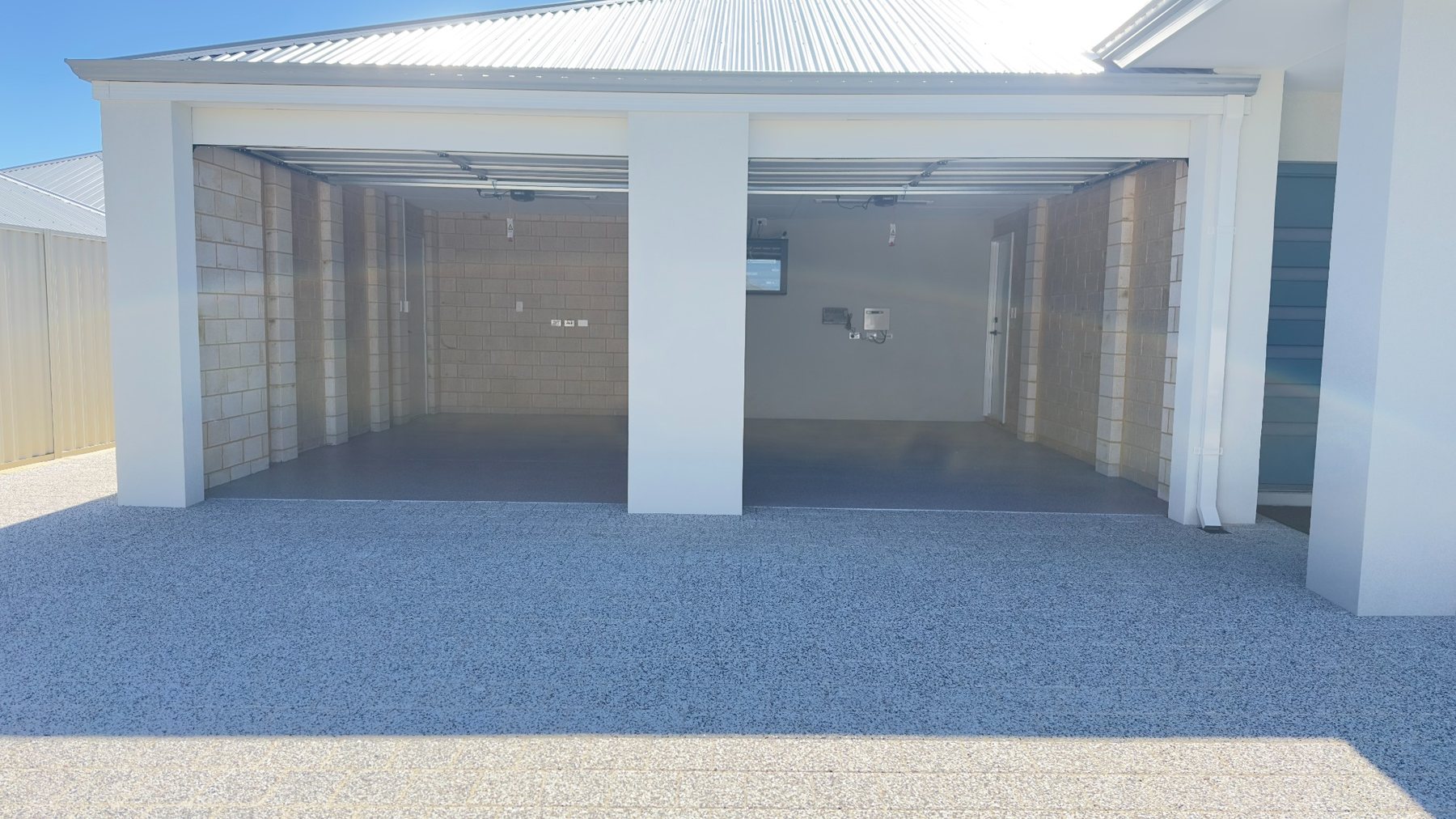 Epoxy coating for driveway and outdoor concrete