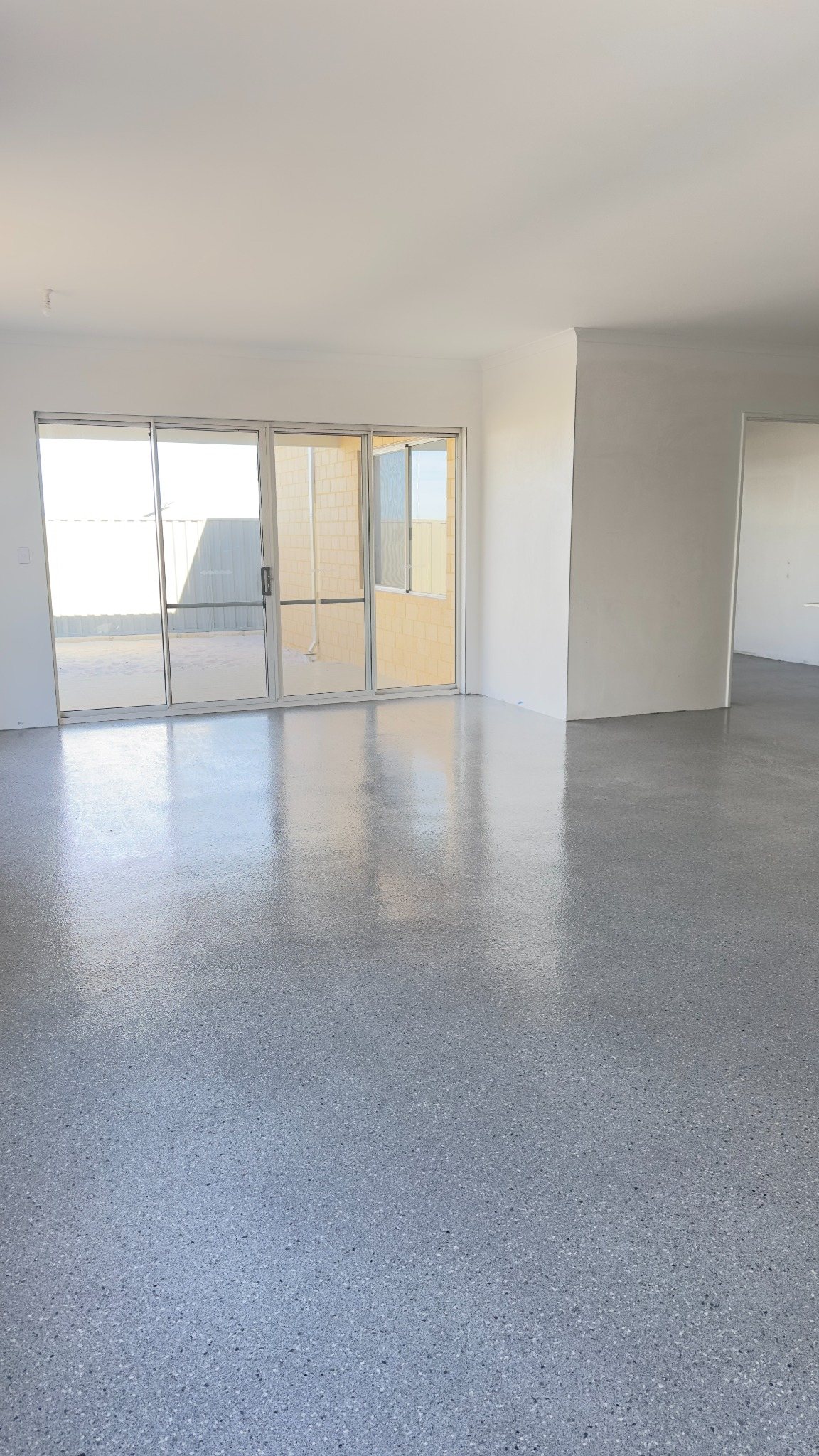 Residential epoxy floor with decorative design options